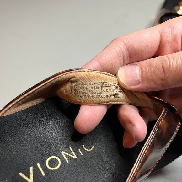 Vionic Black and Brown Sandals - Picture 4 of 5